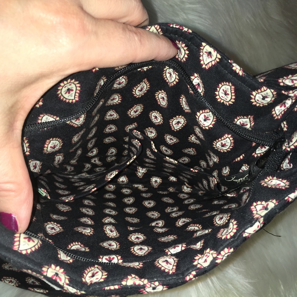 SALE! Vera Bradley Paisley Crossbody bag - Picture 4 of 6